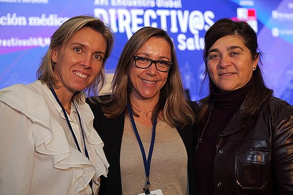 Maria Gudiño, subdirectora de Enfermería del Hospital Universitario Ramón y Cajal; Beatriz Martin Rivera, directora de Enfermería del Hospital Ramón y Cajal; y Almudena Santano, gerente del Hospital Infanta Cristina (Madrid).