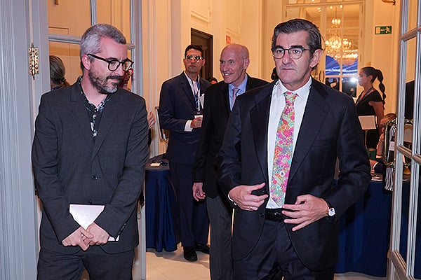 Javier Padilla junto a Juan Abarca Cidón, presidente de HM Hospitales.