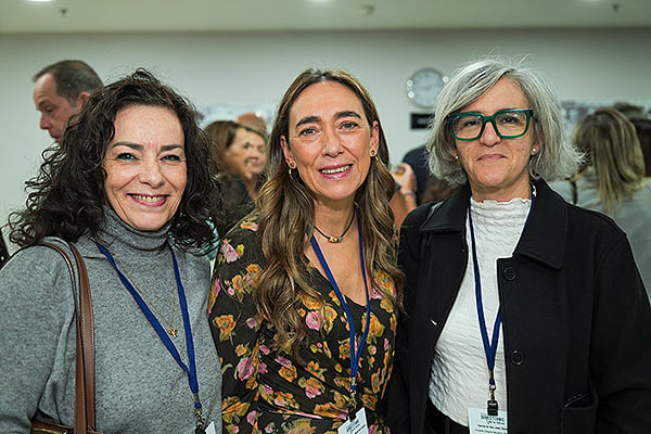 Carmen Lobo, doctora en Universidad Autónoma de Madrid ; María Carmen Rodríguez, gerente del Hospital Universitario de Salamanca; y Sonia García, gerente del Hospital Gregorio Marañón.