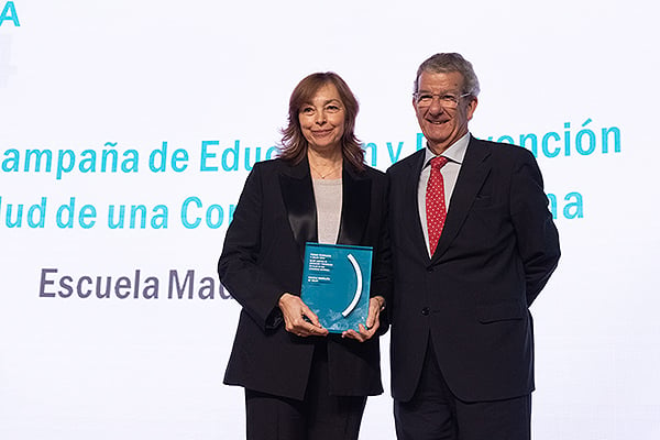 Celia García Menéndez, directora general de Humanización, Atención y Seguridad del Paciente de la Comunidad de Madrid; y Francisco de Paula, tesorero de la Fundación Tecnología y Salud.