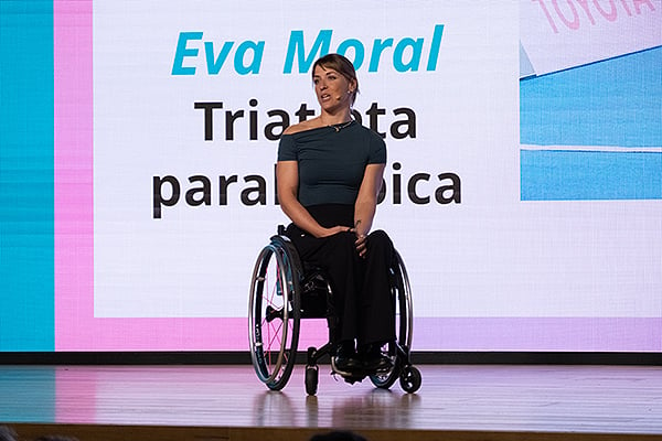 Eva Morales, triatleta paraolímpica.