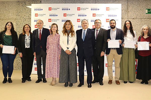 Foto de familia de los premiados de la XV edición.