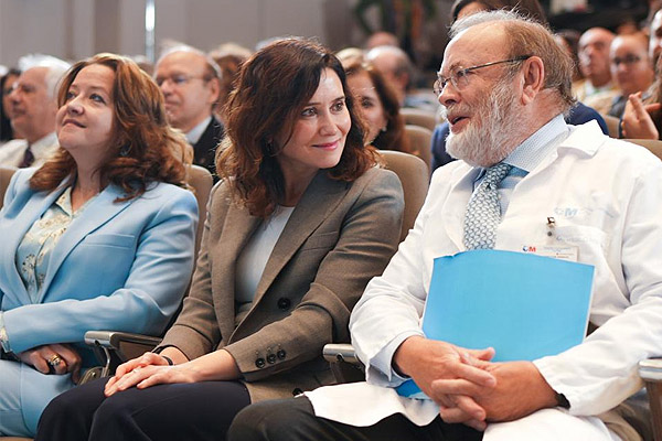 Fátima Matute, consejera de Sanidad de Madrid; Isabel Díaz Ayuso y Rafael Pérez-Santamarina Feijóo Director Gerente del Hospital Universitario La Paz.