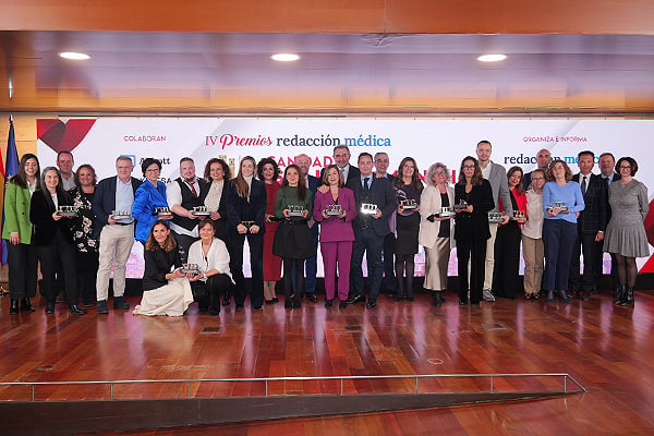 Foto de familia de los IV Premios Redacción Médica a la Sanidad de Castilla-La Mancha.