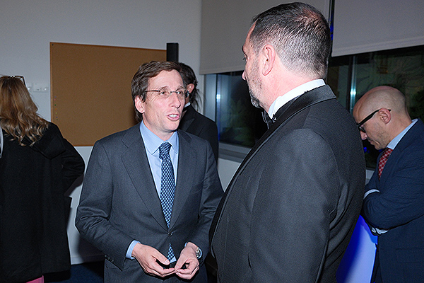 José Luis Martínez-Almedia conversa con Fernando de Teresa, director académico de CTO Medicina.