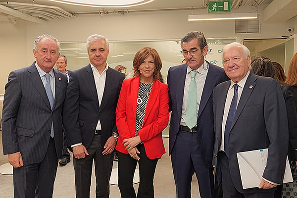 Tomás Cobo; Patxi Amutio, secretario general de IDIS; Marta Villanueva, Juan Abarca y Florentino Pérez-Raya.