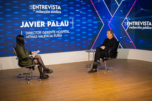 Aspecto del plató de Redacción Médica durante la entrevista con Javier Palau.