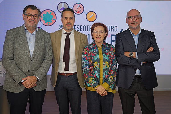 José Luis Lannegrand; Rubén Rodríguez, director de marketing de GSK; Ana Hernando, relaciones institucionales de GSK; e Ignacio Sánchez.