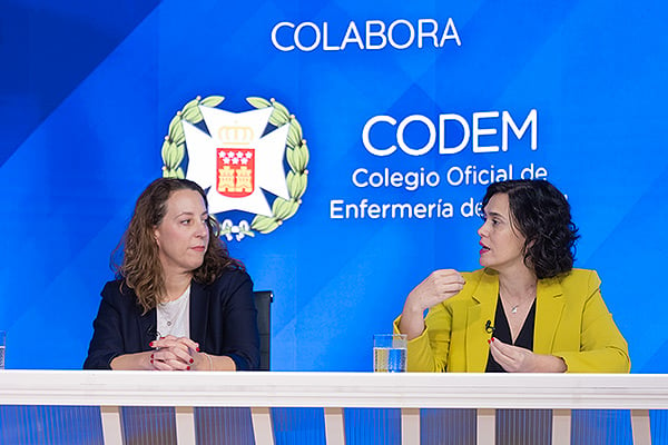 Mar Rocha, portavoz del Codem y Lara Sánchez, profesora en la Facultad de Enfermería de la UCM.