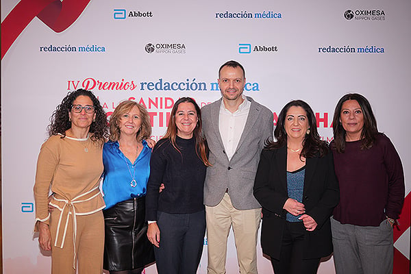 Paqui Díaz, directora de Enfermería de la Gerencia de Atención Integrada de Hollín; Inmaculada Pastor, supervisora del Bloque Quirúrgico del Hollín; Mónica Vargas, gerente de gai de Hellín; Miguel Ángel Sáez Martínez, enfermero del Centro de Salud de Hellín; Antonia oliva López, proyecto virtual nurse de la Gerencia de Atención Integrada de Hellín; y Carmen Andujar, coordinadora de la Gerencia de Atención Integrada de Hellín.