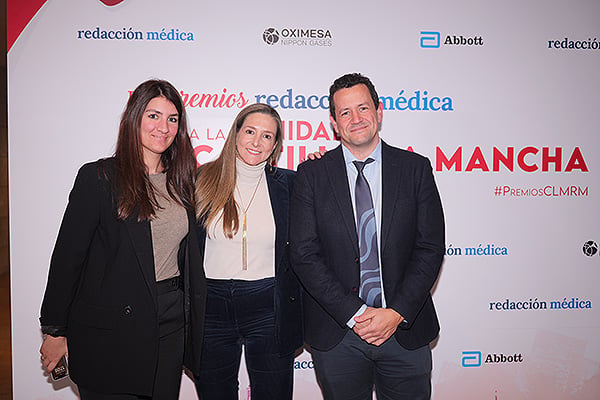 Sofía Romero, neumóloga del Hospital de Guadalajara; Olga Mediana, jefa de Sección de Neumología del Hospital de Guadalajara; y Manuel Sánchez, director de IDIS CAM.