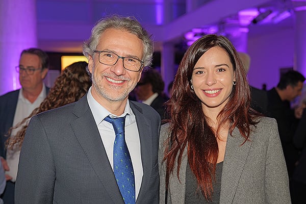 Rubén de la Fuente, director de Market Access de Menarini Stemline; y Alba San Segundo, Market Access de la misma compañía.