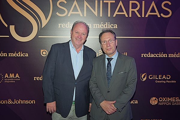 Javier Godoy, asesor independiente en el sector sanitario; y Julio García Pondal, director gerente del Hospital Universitario Puerta de Hierro, en Majadahonda.