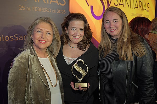 María Río, vicepresidenta y directora general de España y Portugal de Gilead; Fátima Matute; y Victoria Ayala, directora de Relaciones Institucionales de Gilead. 