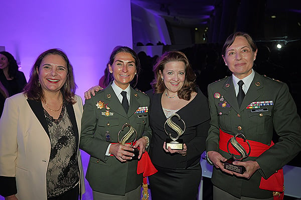 Manuela García; Elvira Pelet, subdirectora del Hospital Central de la Defensa Gómez Ulla; Fátima Matute; y María Rosa García Toledano, directora de Sanidad del Ejército de Tierra.