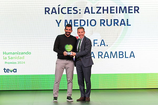 José Palacios, responsable del proyecto ‘Raíces: Alzheimer y medio rural; y Pedro Carrascal, director de la Plataforma de Organizaciones de Pacientes (POP).