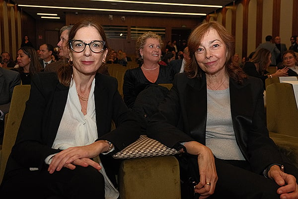 Paula Molina,  Subdirectora General de Humanización de la Asistencia, Bioética e Información y Atención al Paciente; y Celia García, directora general de Humanización, Atención y Seguridad del paciente de a Comunidad de Madrid.