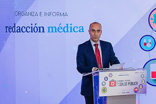 Ricardo López, director General de Sanitaria 2000.