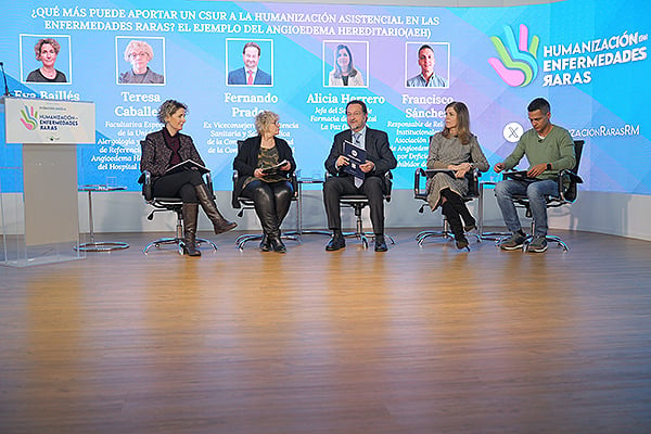 Aspecto de la sala durante la Jornada de Humanización en Enfermedades Raras.