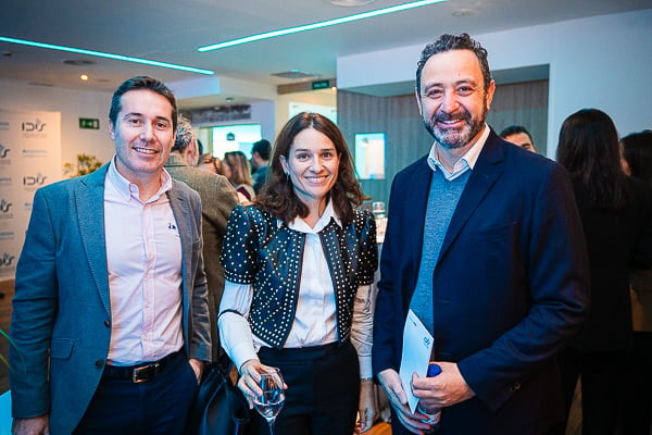 Fernando García, director asociado de Medtech; Ana Pérez de Velamazan, vicepresidenta de Consultoría en IQVIA Iberia; y Daniel Raduan, director de Data Digital y Tecnología en Takeda