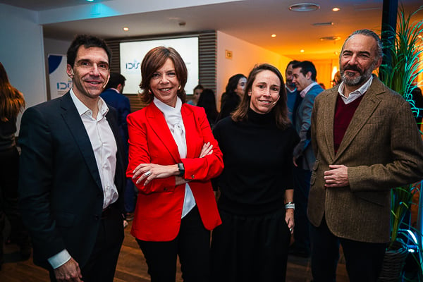 Miguel González Corral, director de Comunicación de Farmaindustria; Marta Villaueva, directora general de la Fundación IDIS; Izabel Alfany, directora general de EIT Health; Julián Zabala, CEO de Alabra.