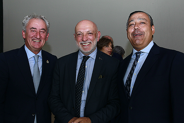 Tomás Cobo; Rodrigo Gutiérrez, jefe de Servicio en la dirección general de Humanización y Atención Sociosanitaria de la Consejería de Sanidad de Castilla-La Mancha; y Óscar Castro. 