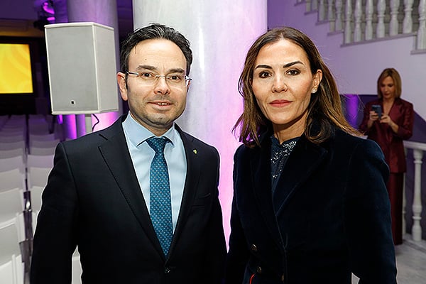 Santiago Leyes, presidente del Colegio Oficial de Farmacéuticos de Ourense; y María Concepción Sánchez, presidenta del Colegio Oficial de Farmacéuticos de Castilla-La Mancha.