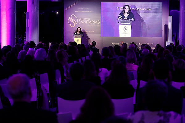 Fátima Matute, galardonada en los Premios Sanitarias.