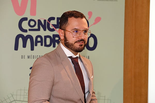 Fabio Caleca, médico Internista de la Unidade de Imunodeficiência en Portugal.