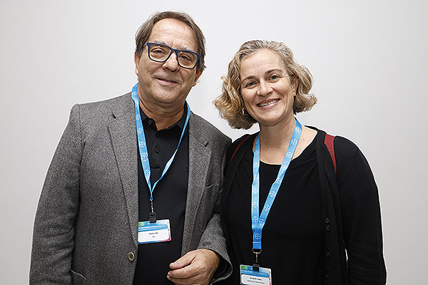 Pedro Andrada, comercial de Bayer; y Cristina Soto, jefa de Servicio de Radiología del Hospital Arnau.