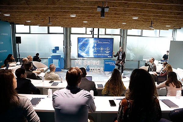 Aspecto de la sala durante el lanzamiento de Sanitas de un programa pionero en medicina preventiva a través de la secuenciación y análisis del genoma.