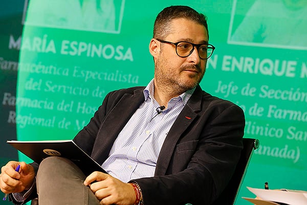 Juan Enrique Martínez de la Plata Jefe de Sección del Servicio de Farmacia del Hospital Clínico San Cecilio (Granada).