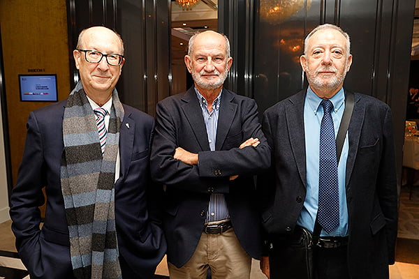 José Luis Díaz, Miguel Barrueco, miembro del Área de Tabaquismo de Separ; y Antonio Cáscales, responsable de Neumología de la Policlínica Nuestra Señora del Rosario Ibiza.