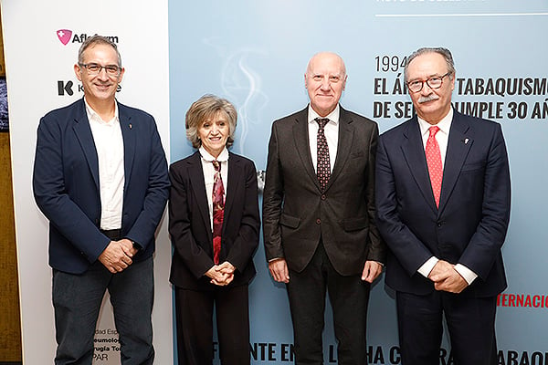 David de la Rosa; María Luisa Carcedo, exministra de Sanidad y consejera permanente de Estado; Faustino Blanco, director de la Fundación para la Investigación Sanitaria en Asturias; y Carlos A. Jiménez.