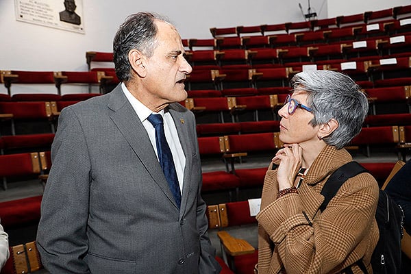 José Polo charla con Sofía Barreto, directora Cardiovascular de Novo Nordisk.