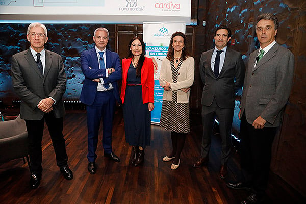 Francisco Javier Peñafiel Martínez, Santiago Ruiz de Aguiar, María José Salcedo, jefa de Departamento de Calidad Asistencial y Formación en Segurcaixa Adeslas, Leticia Fernández Friera, Javier Romero Otero y Miguel Ángel Rodríguez Zambrano.