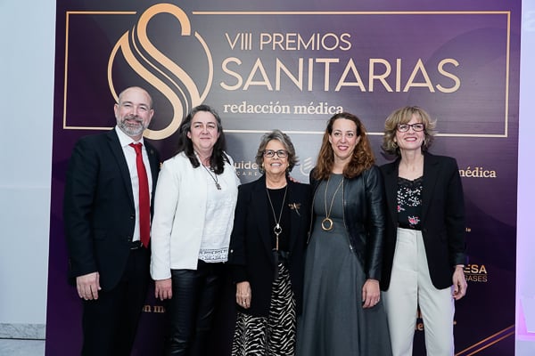 Pablo Herra; Aurora Araujo; Marisol Ucha Domingo, presidenta de Odontología Preventiva y Comunitaria del Colegio Oficial de Odontólogos y Estomatólogos de la Ia Región de Murcia; Mar Rocha; y Elena Viñas.