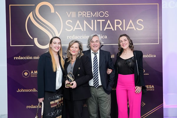 María de los Ángeles Martín Octavio, directora general de Atención Primaria del Servicio de Salud de Castilla-La Mancha, con su familia.