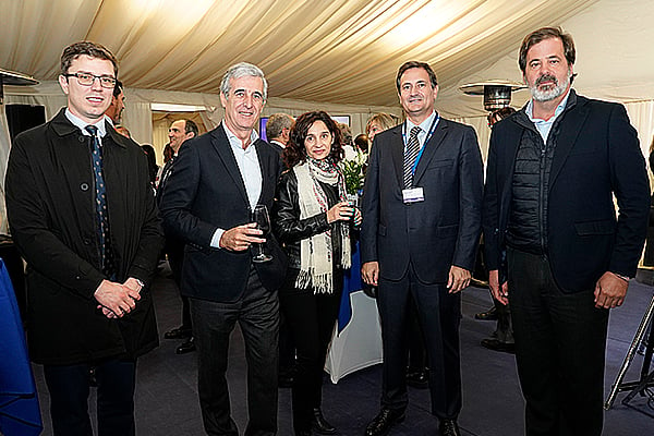 Luis Mendicuti, secretario general de la Alianza de la Sanidad Privada Española (ASPE); José Luis Quintana, director de Servicios Médicos de Mapfre; Gema Sánchez, directora de Prestaciones de Mapfre; Joaquín López, director general de Negocio de HM Hospitales y Carlos Rus, presidente de ASPE.