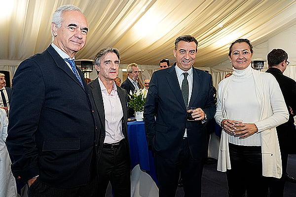 Juan Luis Junguito, director de Construcción de la Zona Centro de Ferrovial; Javier García, subdirector de Edificaciones de Ferrovial; Joaquín Torres, director de Edificaciones de Ferrovial y Lola Navarro, concejala del distrito de Arganzuela.