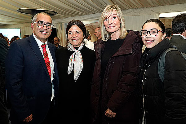 Pablo Cardinal, director médico de HM International; Olivia Montardit, directora Territorial del Departamento Internacional de Madrid en HM Hospitales, junto a Loli Moreno, directora de Salud de Aon y Natalia Mesonero, del equipo médico de la misma entidad.