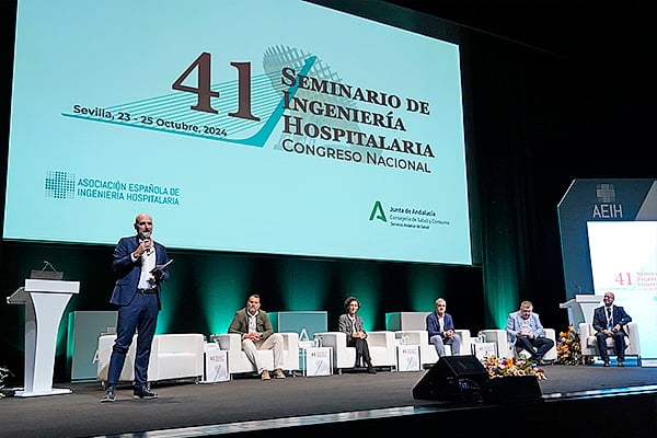 Aspecto de la sala durante la mesa de 