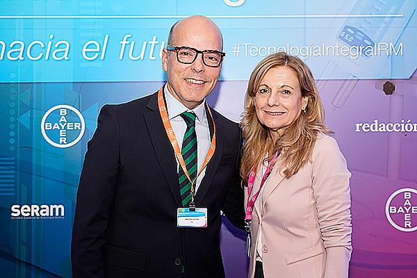  Juan Carlos Rueda, director Nacional de Bayer Radiology; y Marina Álvarez.