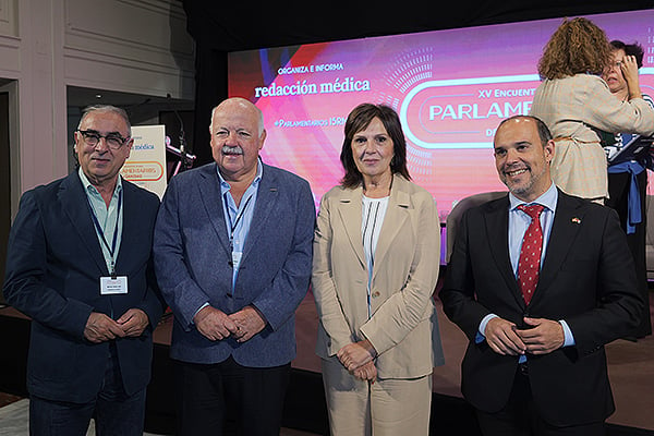 José Martínez, ex portavoz del PSOE en la Comisión de Sanidad del Senado; Jesús Aguirre, presidente del Parlamento de Andalucía; Carmen Martínez, portavoz de Sanidad del PSOE en la Comsión de Sanidad del Congreso de los Diputados; y Pablo Bellido, presidente de las Cortes de Castilla-La Mancha.