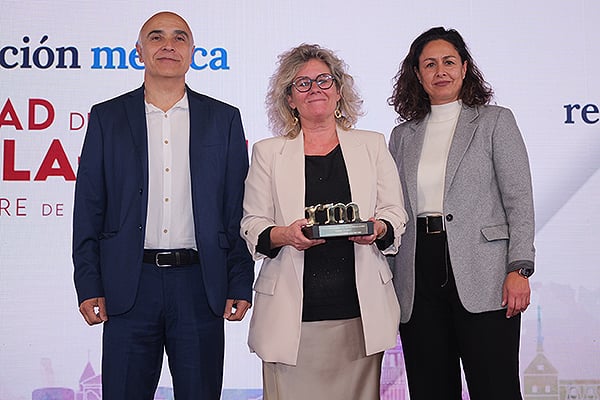 Jorge Juan Curiel, presidente autonómico de la Confederación Estatal de Sindicatos Médicos, CESM Castilla-La Mancha; Laura Ruiz, directora general de Salud Pública de Castilla-la Mancha y Carolina Arroyo, directora de Acceso al Mercado de Oximesa-Nippon Gases.