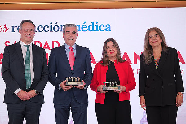 Luis Ruiz, secretario General del Sescam; Santiago Villanueva, director Gerente del mismo; Marta Sánchez-Dehesa, directora médica del centro Policlínico HM IMI Toledo; y Carmen Encinas, directora general de Planificación, Ordenación, Inspección Sanitaria y Farmacia de la Consejería de Sanidad de Castilla-La Mancha. 