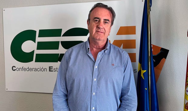 Víctor Pedrera, secretario general de CESM, denuncia un requisito 'imposible' del título de Urgencias.