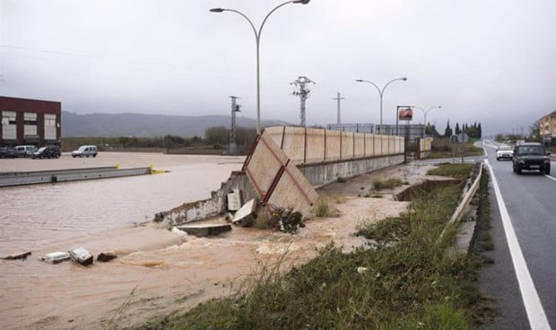 "No hay escasez de sanitarios sino falta de acceso a centros por la DANA"