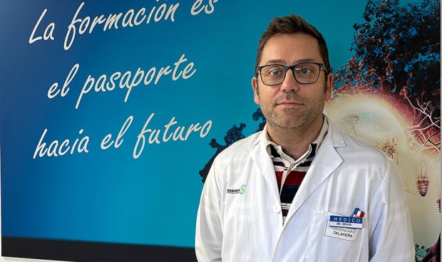  Roberto González, jefe de Estudios de la UDH del Hospital General Universitario Nuestra Señora Del Prado, de Talavera de la Reina explica las ventajas de formarse como MIR en un hospital más pequeño