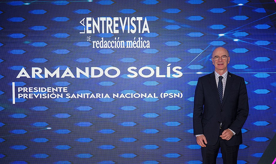  Armando Solís, presidente de PSN, en una entrevista para Redacción Médica.